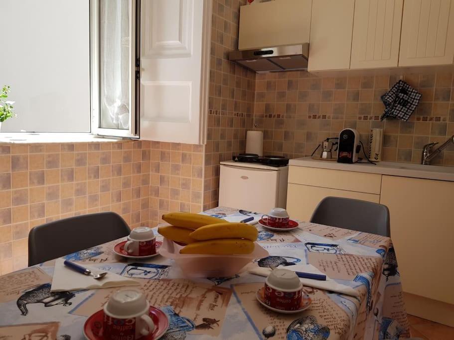 Fashion Cathedral Apartment, Centro Storico Napoli 外观 照片